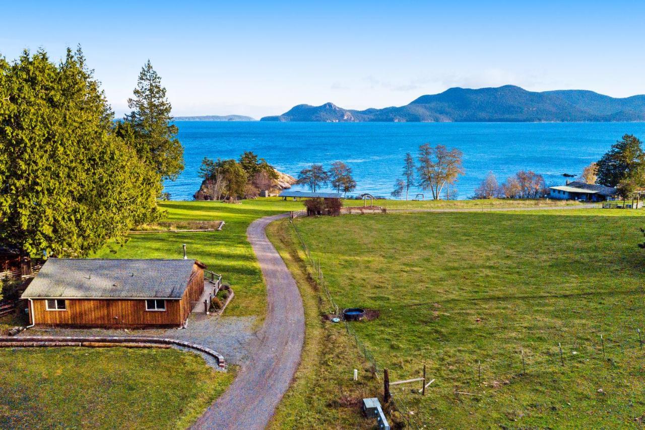 Obstruction Pass Cottage Olga Εξωτερικό φωτογραφία