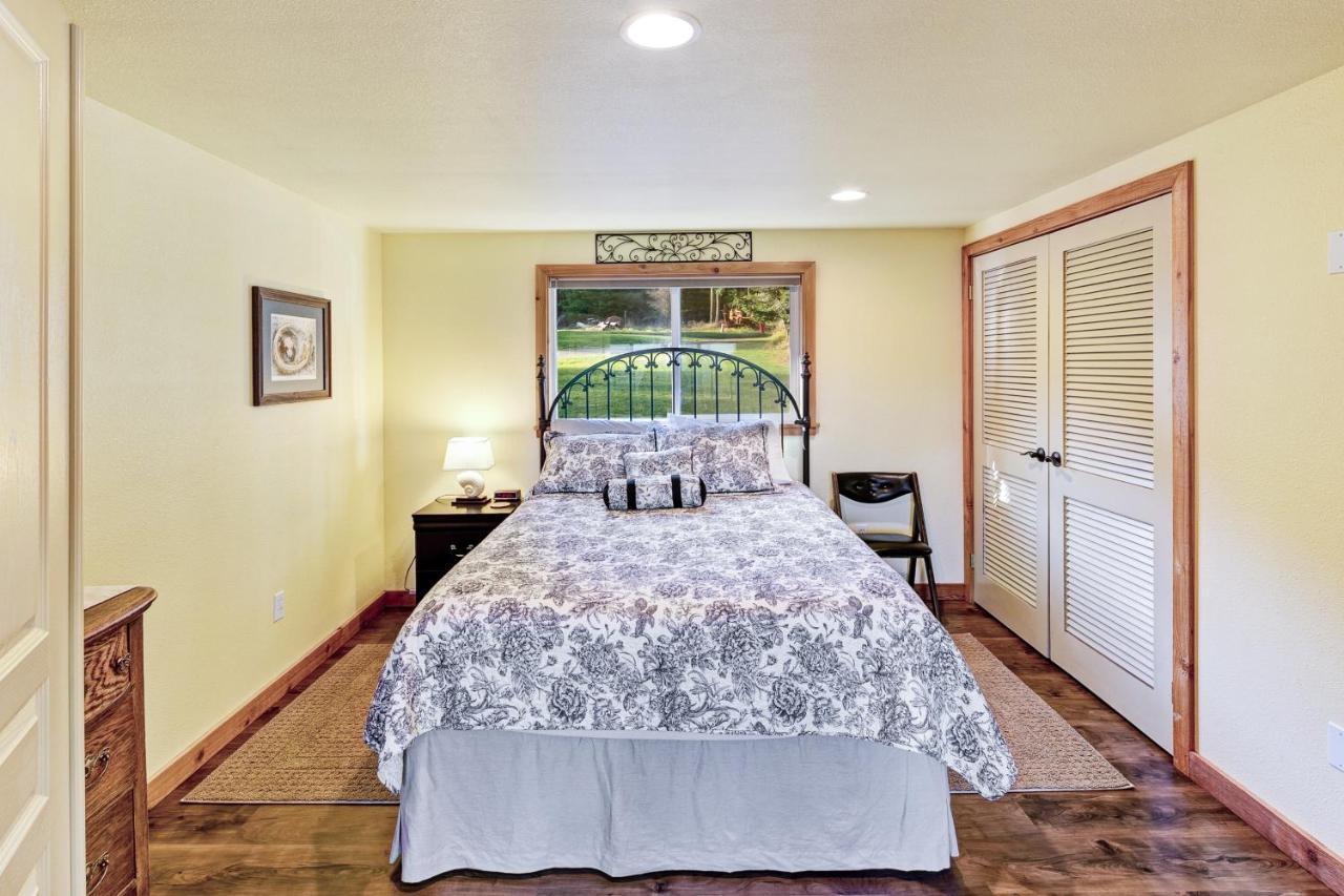 Obstruction Pass Cottage Olga Εξωτερικό φωτογραφία
