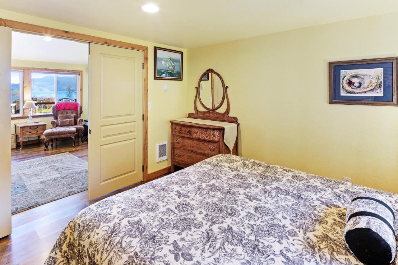 Obstruction Pass Cottage Olga Εξωτερικό φωτογραφία